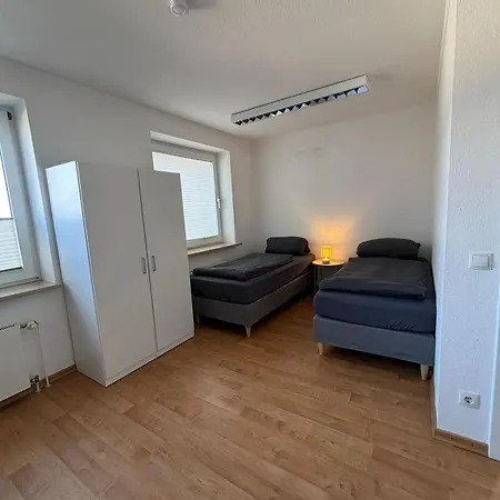 2 Bedroom Apartment, 5 Singlebeds, Near A7 Autobahn, Free Parking, Henstedt-Ulzburg